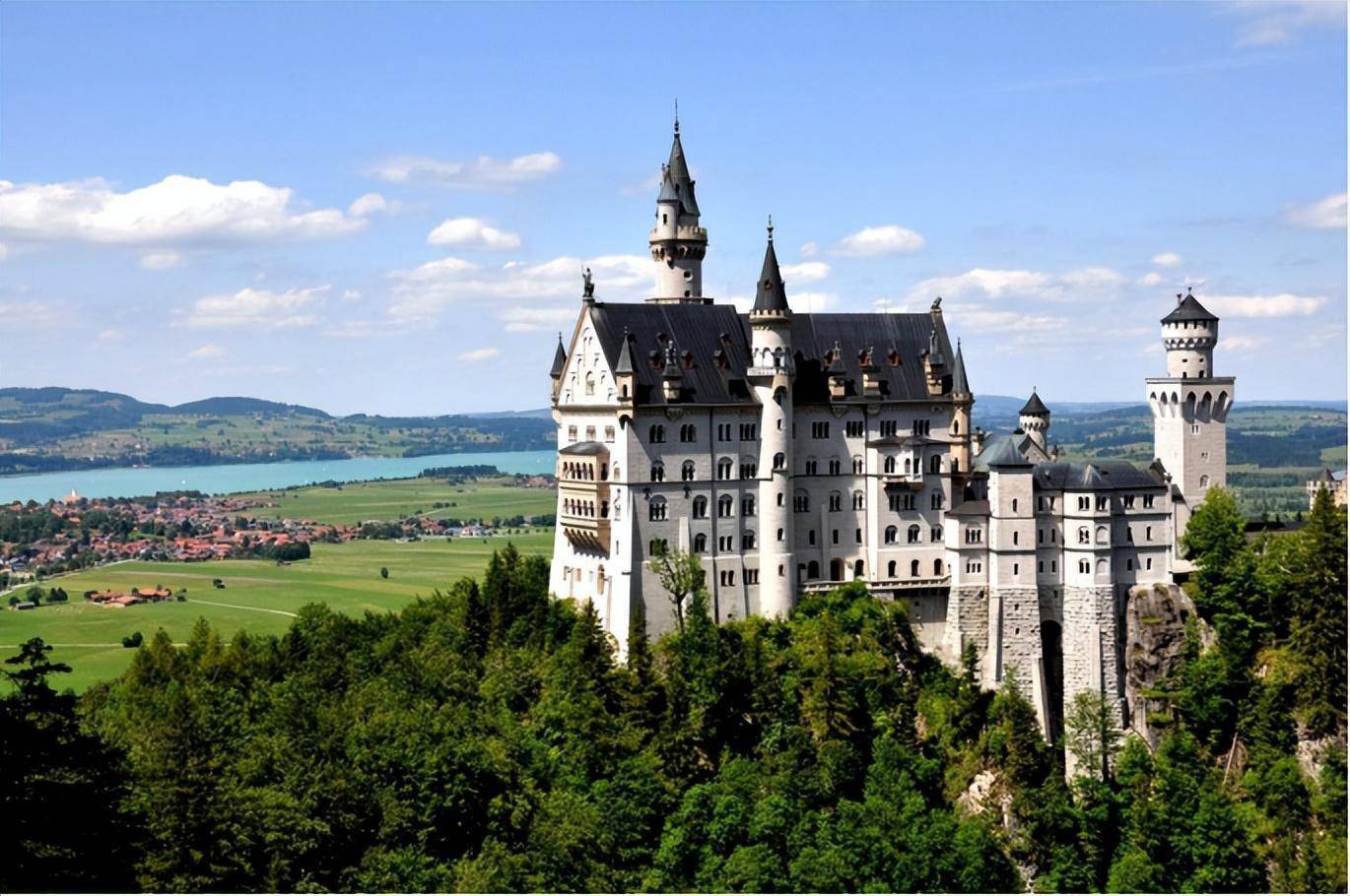 王国统治王权苹果版:五一节德国向中国游客敞开大门，它的著名景点为何大都在巴伐利亚