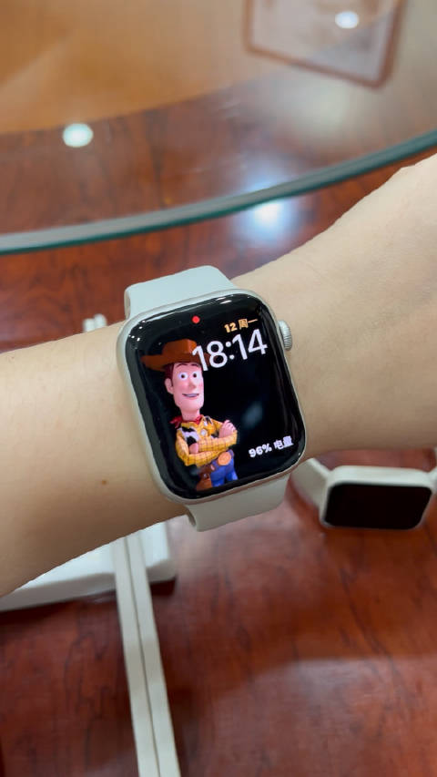 苹果手表用什么看新闻苹果手表iwatch官网-第2张图片-太平洋在线下载